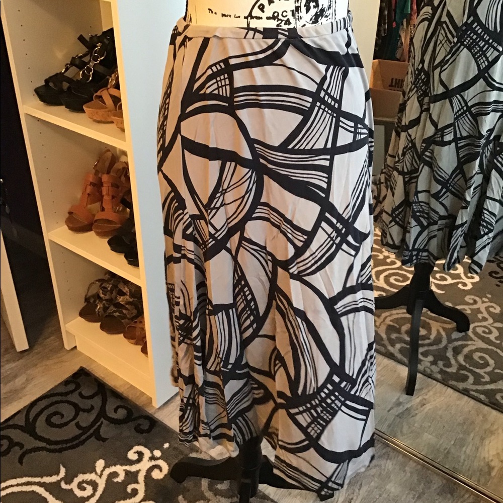 Anne Klein A-line Skirt 100% Silk Large
